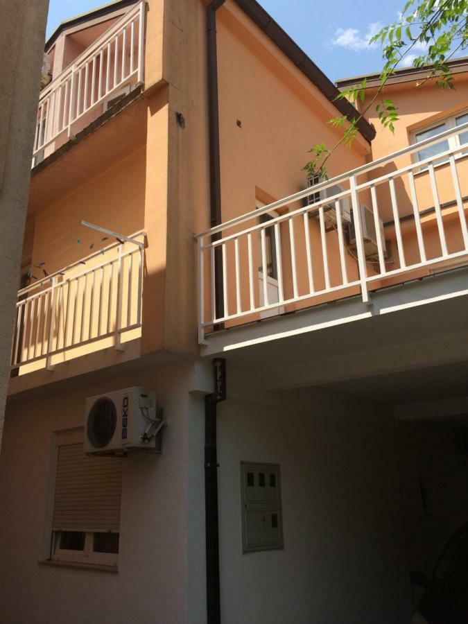 Apartment Lugalu موستار المظهر الخارجي الصورة